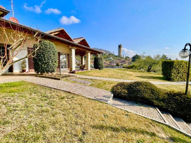 Villa Indipendente in vendita a Adro, Lombardia
