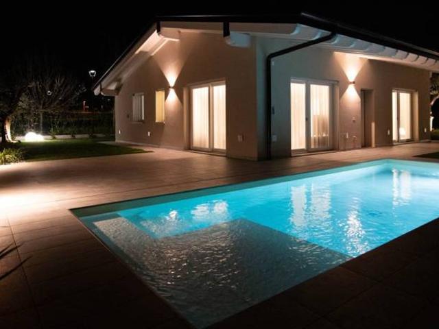 Villa Indipendente in vendita a Affi, Veneto
