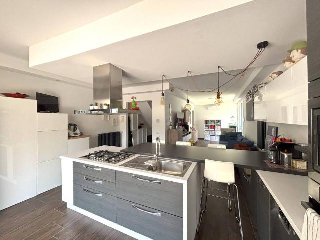 Villa Indipendente in vendita a Agliana, Pistoia