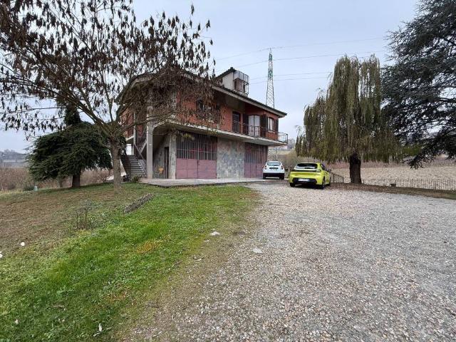 Villa Indipendente in vendita a Piemonte, Asti