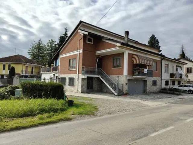 Villa Indipendente in vendita a Piemonte, Asti