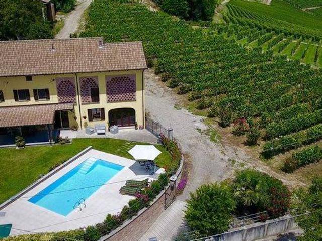 Villa Indipendente in vendita a Piemonte, Asti