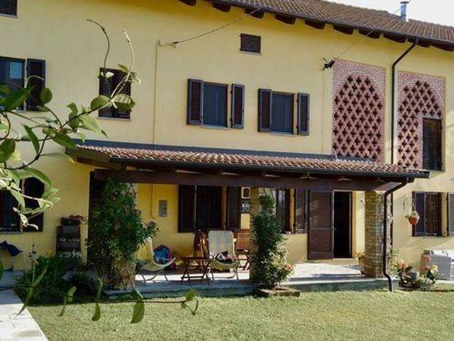 Villa Indipendente in vendita a Piemonte, Asti