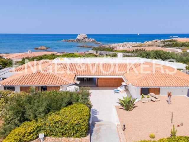 Villa Indipendente in vendita a Portobello di Gallura, Aglientu
