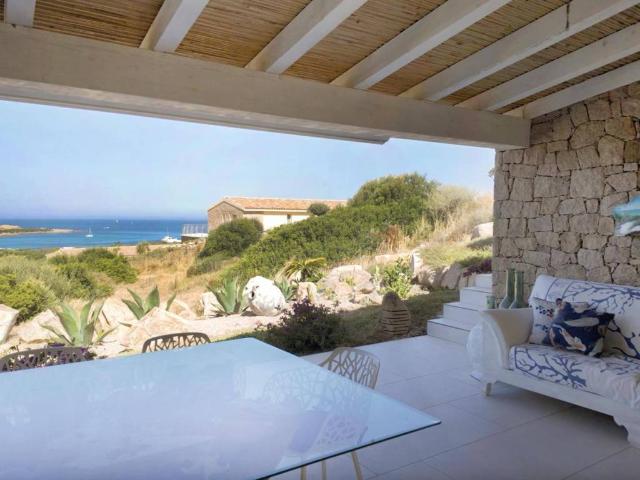 Villa Indipendente in vendita a Trinità d'Agultu e Vignola, Sardigna/Sardegna