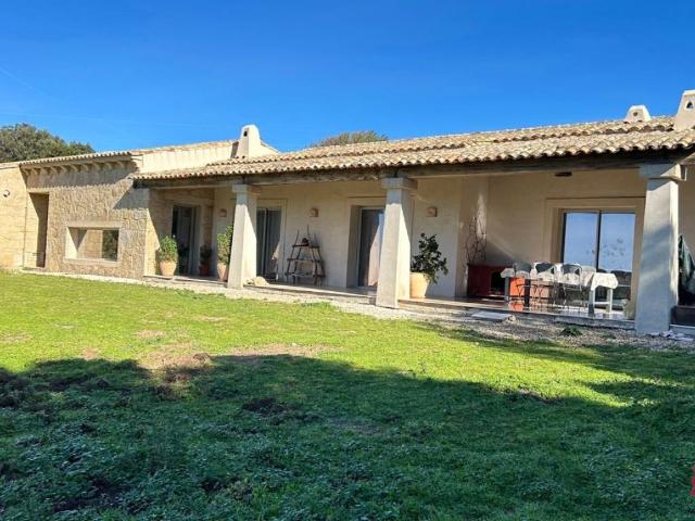 Villa Indipendente in vendita a Aglientu, Sardigna/Sardegna