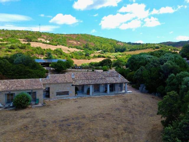 Villa Indipendente in vendita a Aglientu, Sardigna/Sardegna