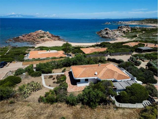 Villa Indipendente in vendita a Portobello di Gallura, Aglientu