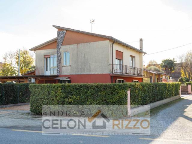 Villa Indipendente in vendita a Agna, Veneto