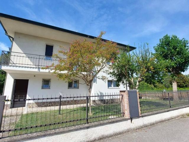 Villa Indipendente in vendita a Agnadello, Lombardia