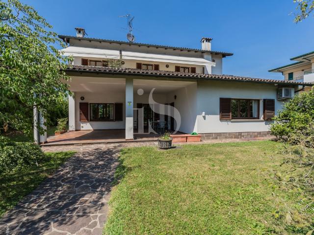 Villa Indipendente in vendita a Agrate Brianza, Lombardia