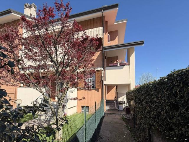 Villa Indipendente in vendita a Agrate Brianza, Lombardia