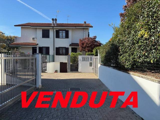Villa Indipendente in vendita a Agrate Brianza, Lombardia