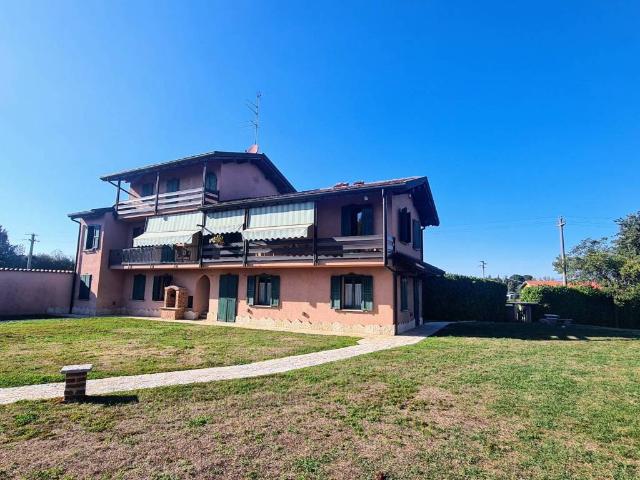 Villa Indipendente in vendita a Conturbia, Agrate Conturbia