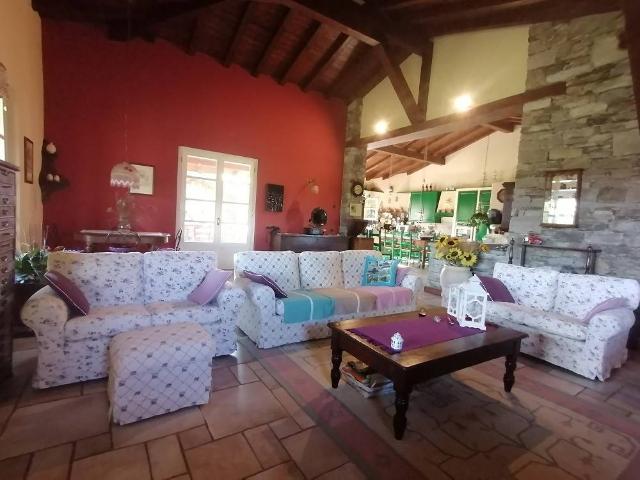Villa Indipendente in vendita a Arbora, Piemonte
