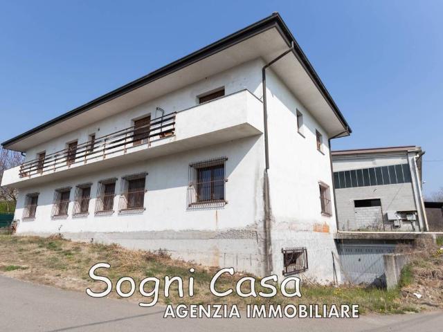 Villa Indipendente in vendita a Agrate, Agrate Conturbia