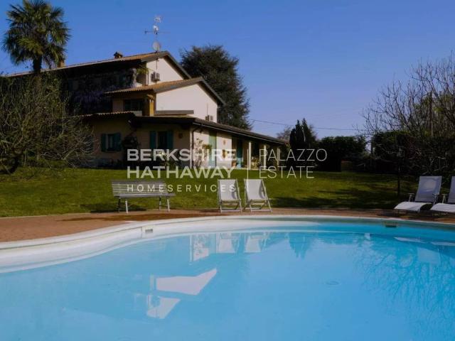 Villa Indipendente in vendita a Agrate, Agrate Conturbia
