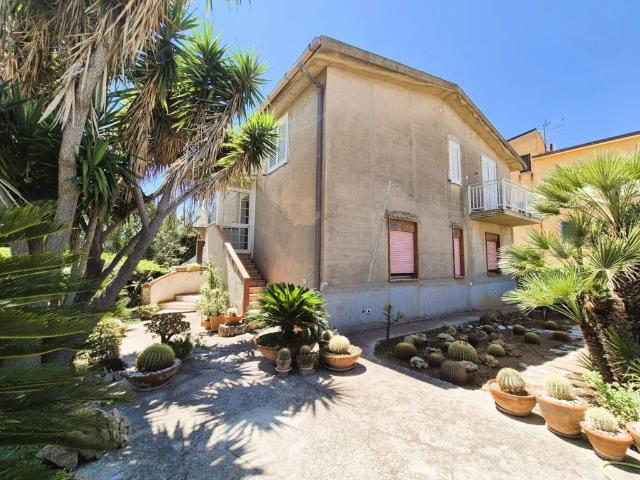 Villa Indipendente in vendita a Cannatello, Agrigento