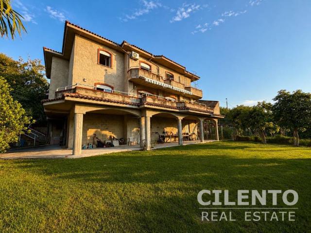 Villa Indipendente in vendita a Agropoli, Campania