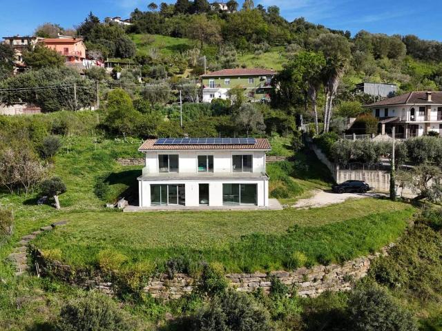 Villa Indipendente in vendita a Agropoli, Campania