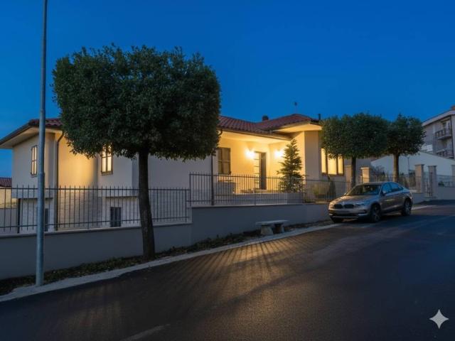 Villa Indipendente in vendita a Marche, Ancona