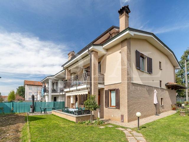 Villa Indipendente in vendita a Aicurzio