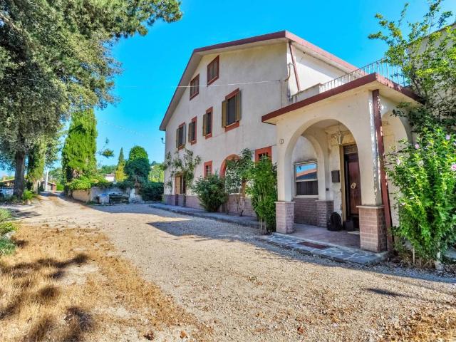 Villa Indipendente in vendita a Aielli, Abruzzo