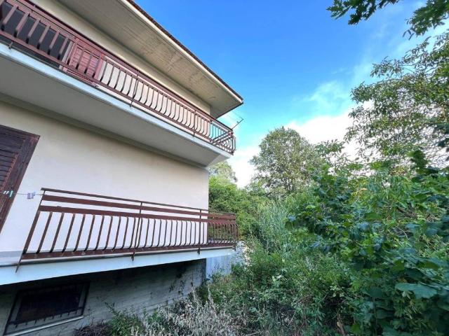 Villa Indipendente in vendita a Aiello Del Sabato, Campania