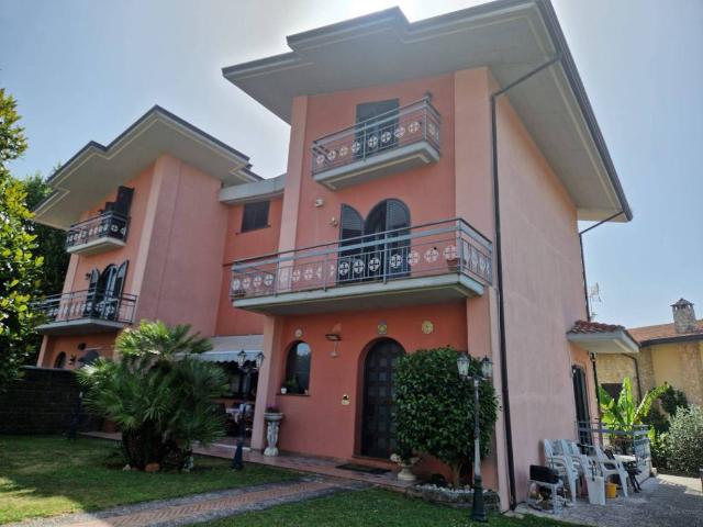 Villa Indipendente in vendita a Aiello Del Sabato, Campania