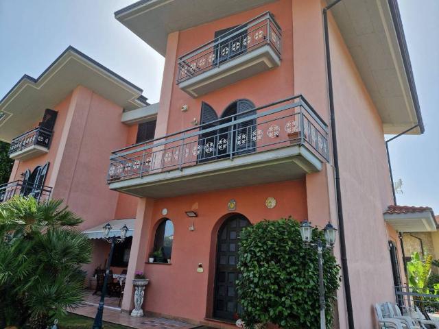 Villa Indipendente in vendita a Aiello Del Sabato, Campania