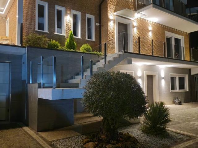 Villa Indipendente in vendita a Atripalda, Campania