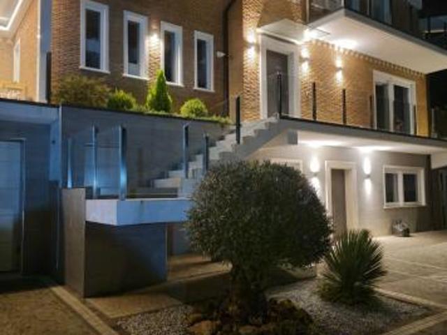 Villa Indipendente in vendita a Aiello Del Sabato, Campania