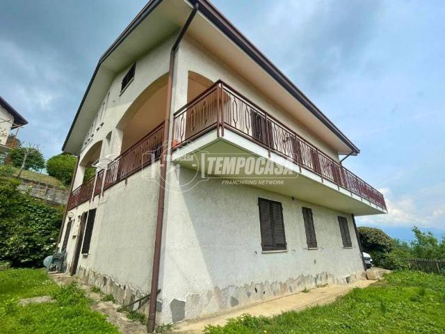 Villa Indipendente in vendita a Airuno, Lombardia