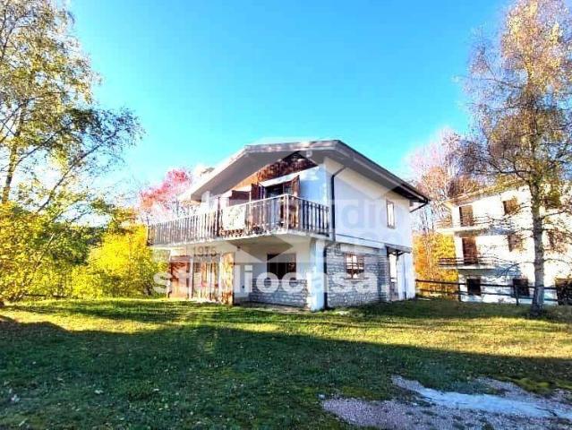 Villa Indipendente in vendita a Comunità della Vallagarina, Sant'anna D'alfaedo