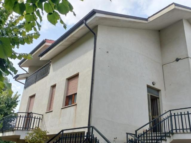 Villa Indipendente in vendita a Alanno, Abruzzo