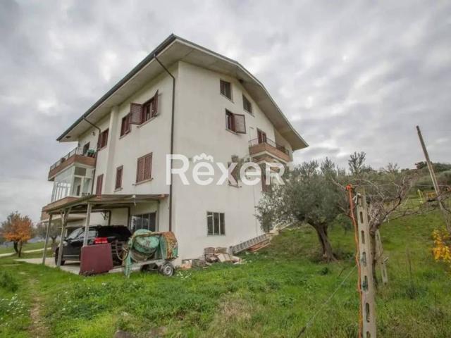 Villa Indipendente in vendita a Alanno, Abruzzo