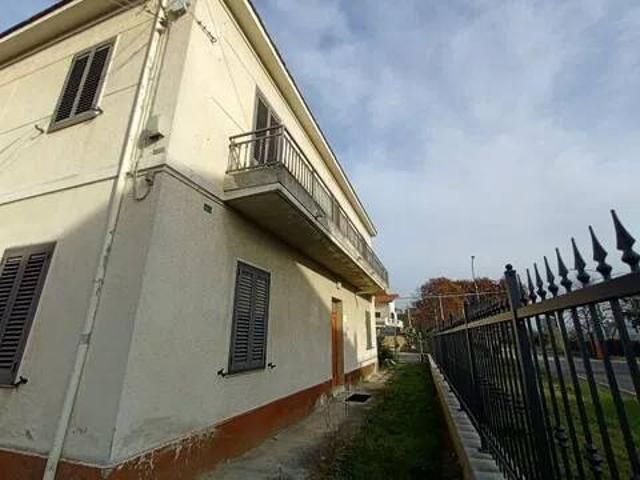 Villa Indipendente in vendita a Alanno, Abruzzo