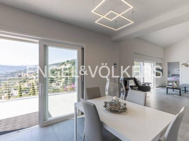 Villa Indipendente in vendita a Alassio, Liguria