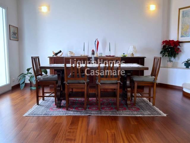 Villa Indipendente in vendita a Moglio, Alassio