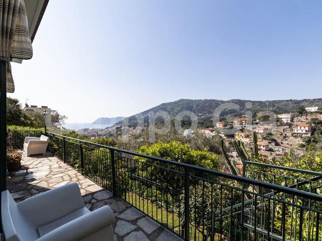 Villa Indipendente in vendita a Moglio, Alassio
