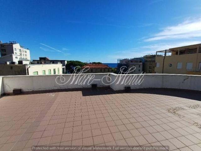 Villa Indipendente in vendita a Alassio, Liguria