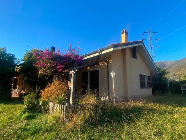 Villa Indipendente in vendita a Alassio, Liguria