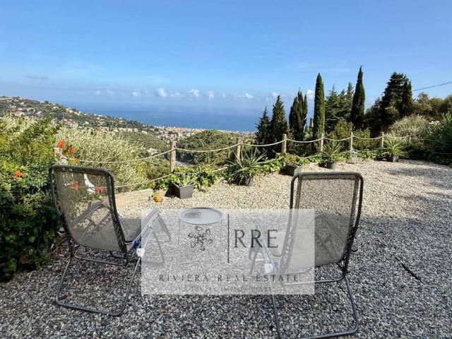 Villa Indipendente in vendita a Moglio, Alassio