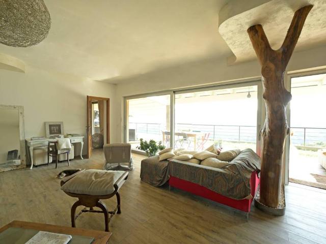 Villa Indipendente in vendita a Moglio, Alassio
