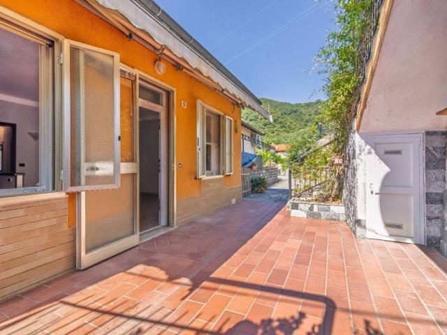 Villa Indipendente in vendita a Alassio, Liguria