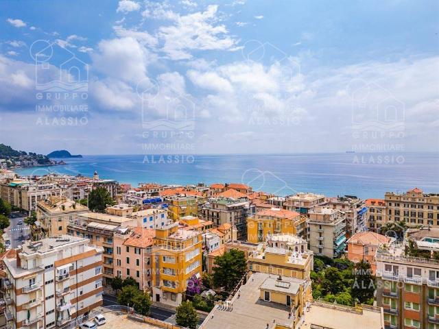 Villa Indipendente in vendita a Alassio, Liguria