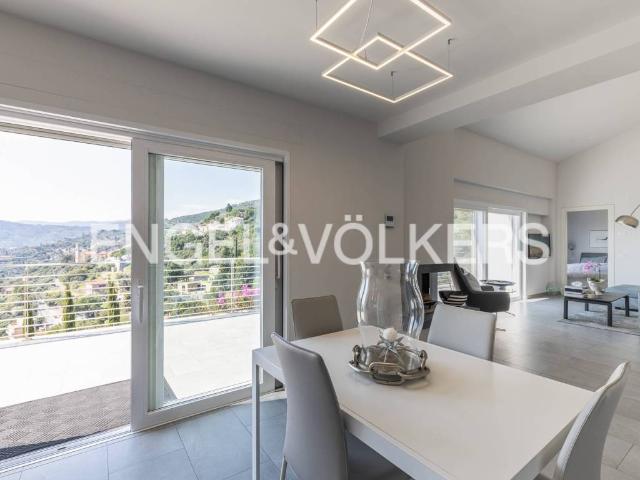 Villa Indipendente in vendita a Alassio, Liguria