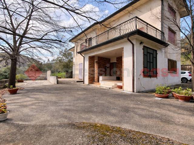 Villa Indipendente in vendita a Maddalena, Alatri