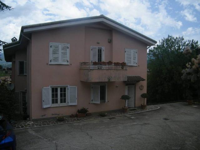 Villa Indipendente in vendita a Alatri, Lazio