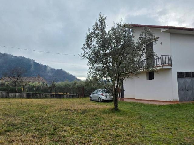 Villa Indipendente in vendita a Alatri, Lazio